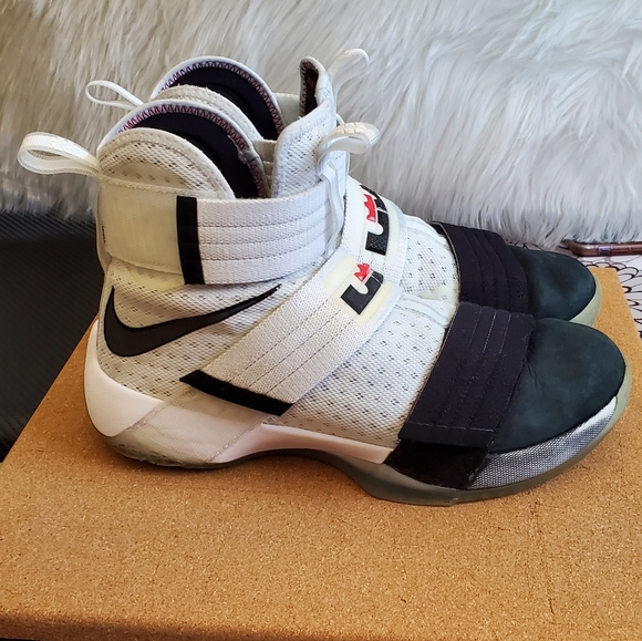 lebron soldier 10 black toe